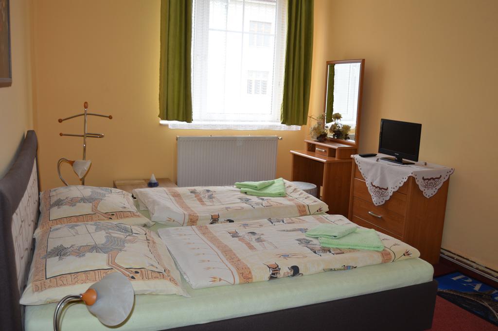 Hotel Paradise Ostrava Kamer foto