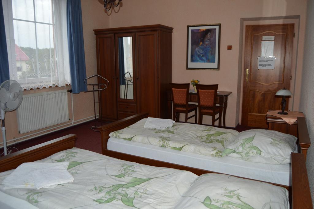 Hotel Paradise Ostrava Kamer foto