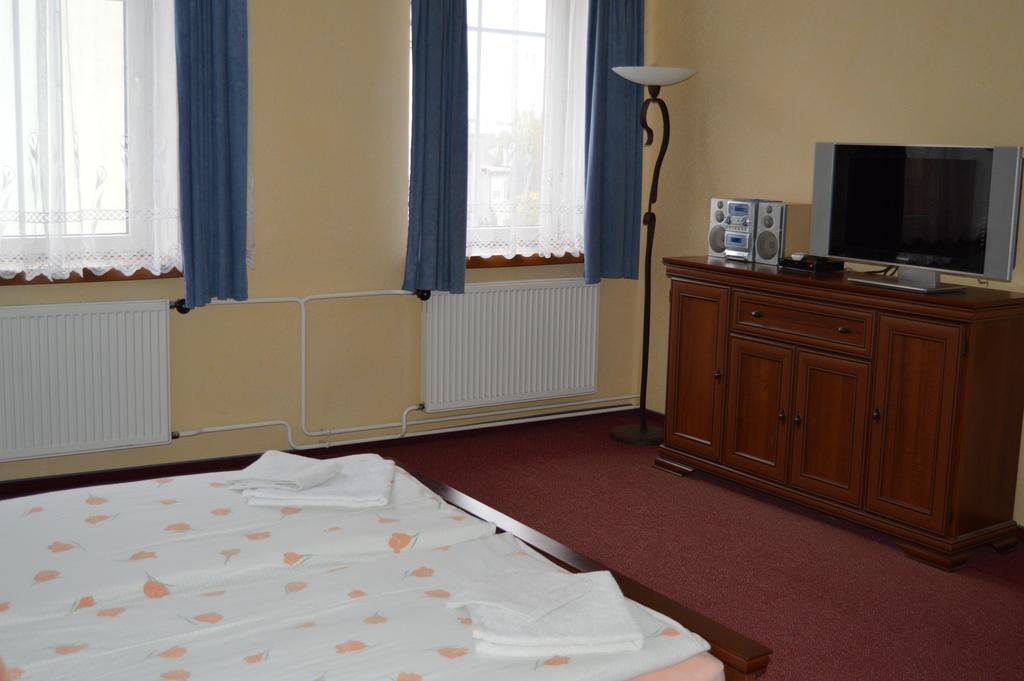 Hotel Paradise Ostrava Kamer foto