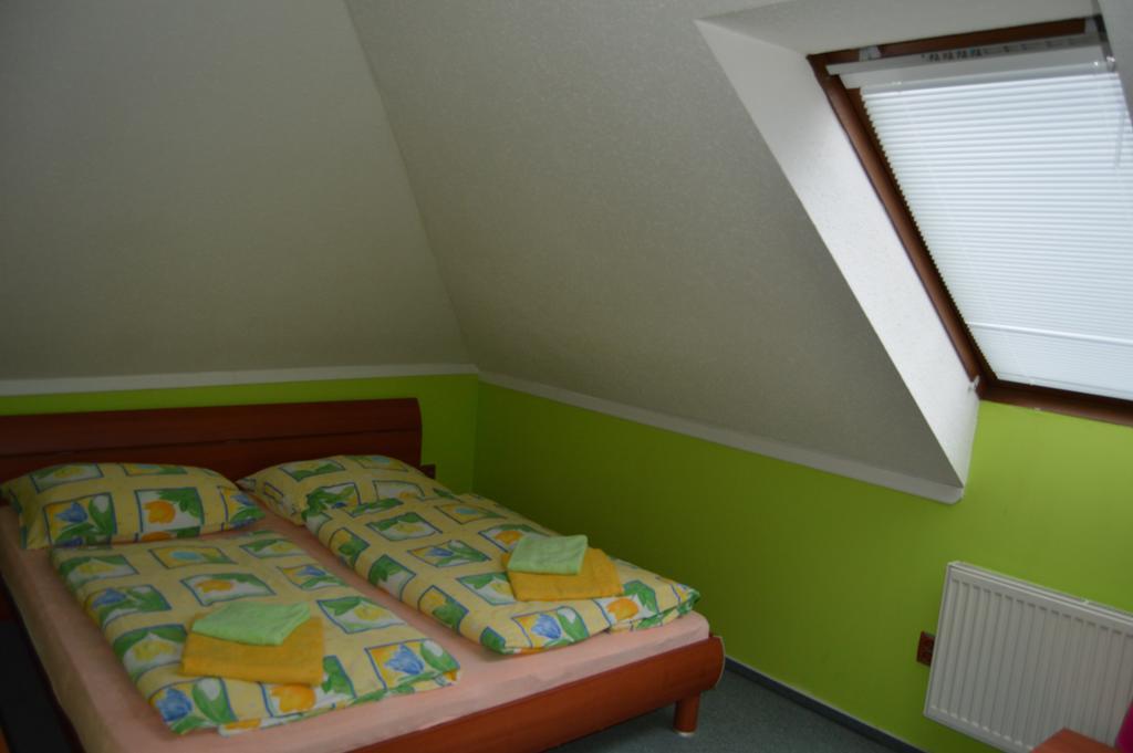 Hotel Paradise Ostrava Kamer foto